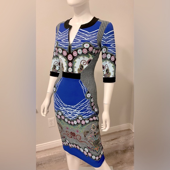 ETRO Beautiful, complementary dress, perfectly emphasizes your figure. - Picture 11 of 14